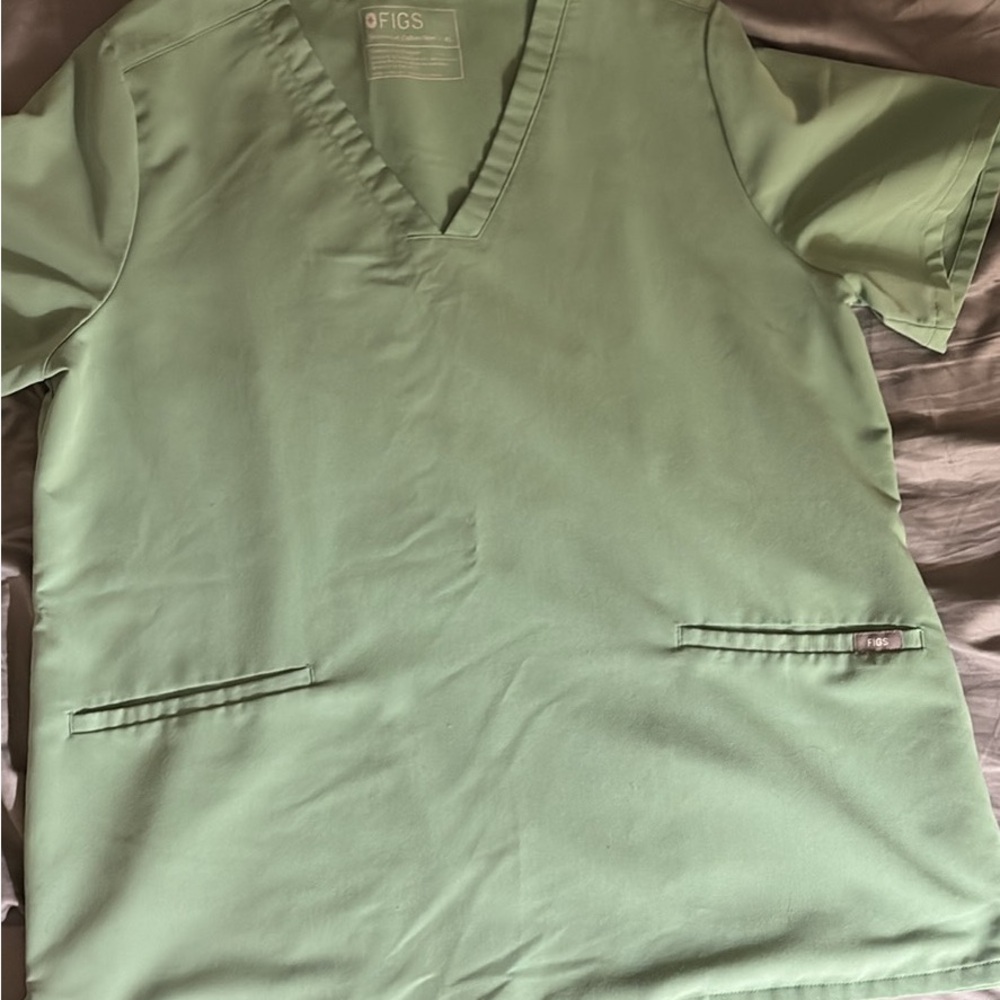 Figs Mint Green V-Neck Scrub Top XL